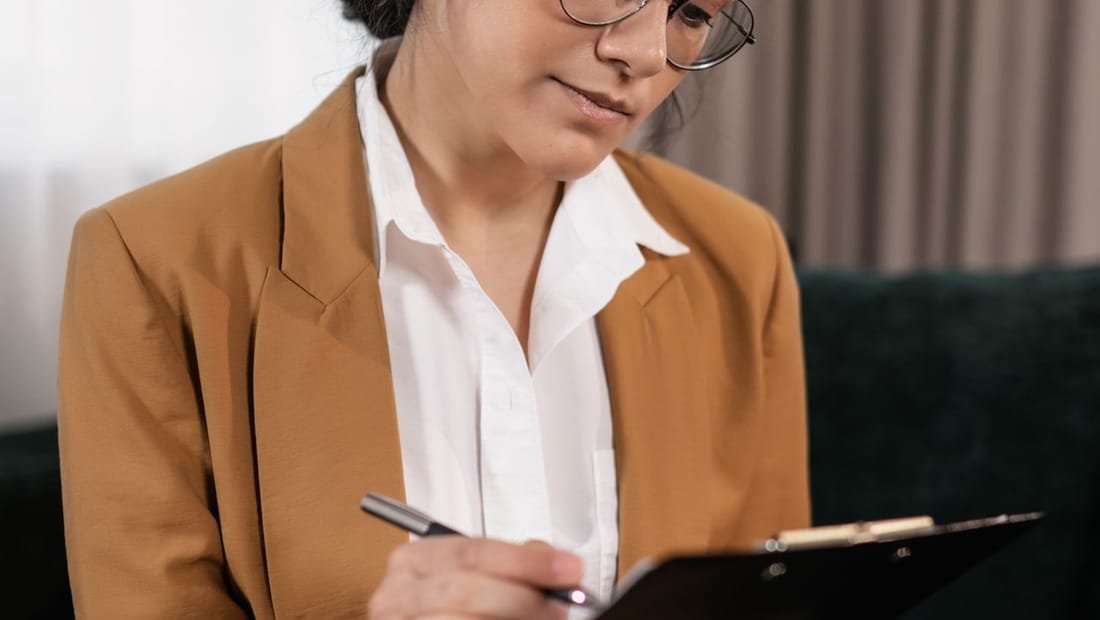 Agent with a clipboard ready to follow up